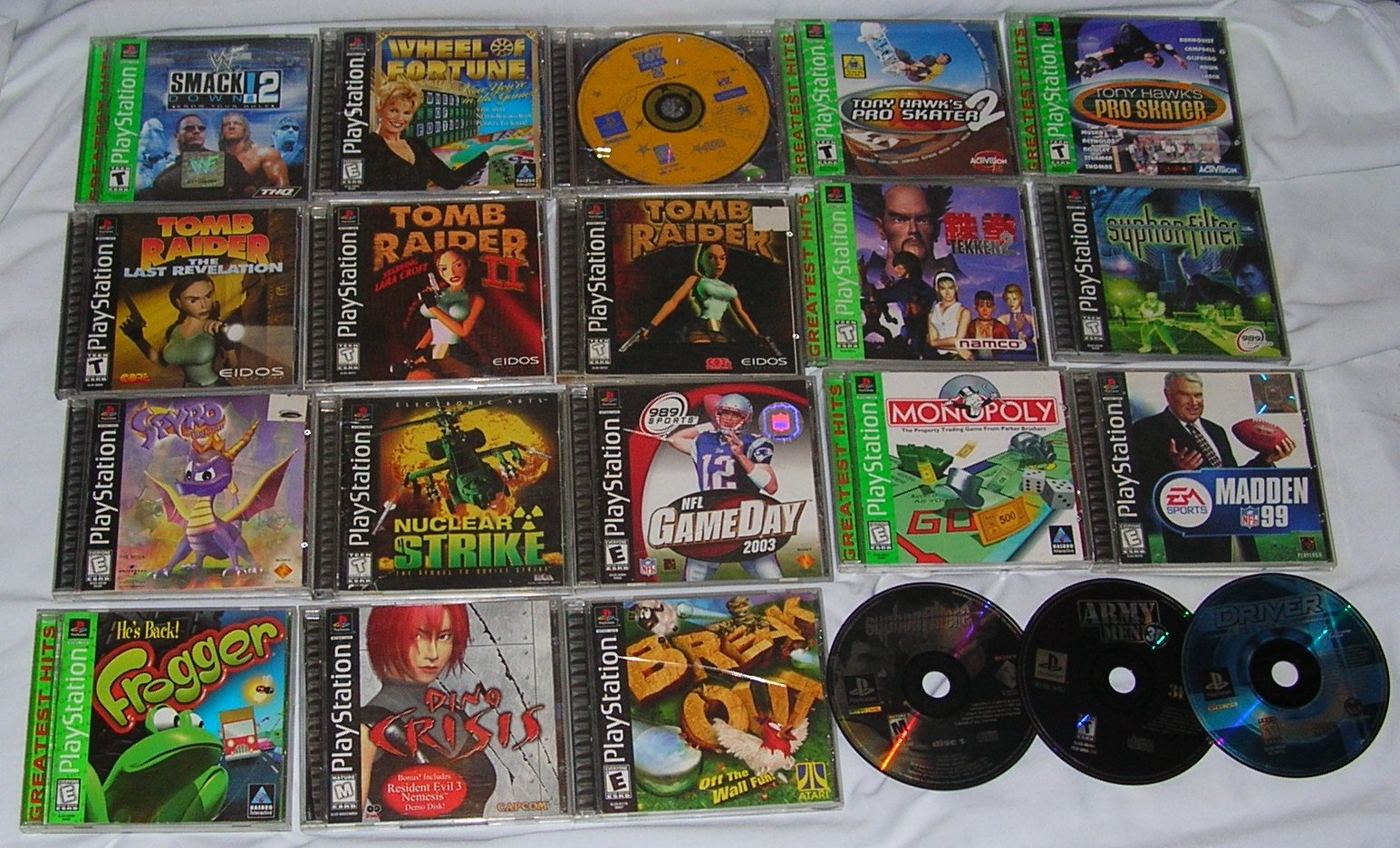 Сборник старых игр. Сони плейстейшен 1 игры диски. Sony PLAYSTATION 1 игры. PLAYSTATION 1 диск. Диски ps1 2000.